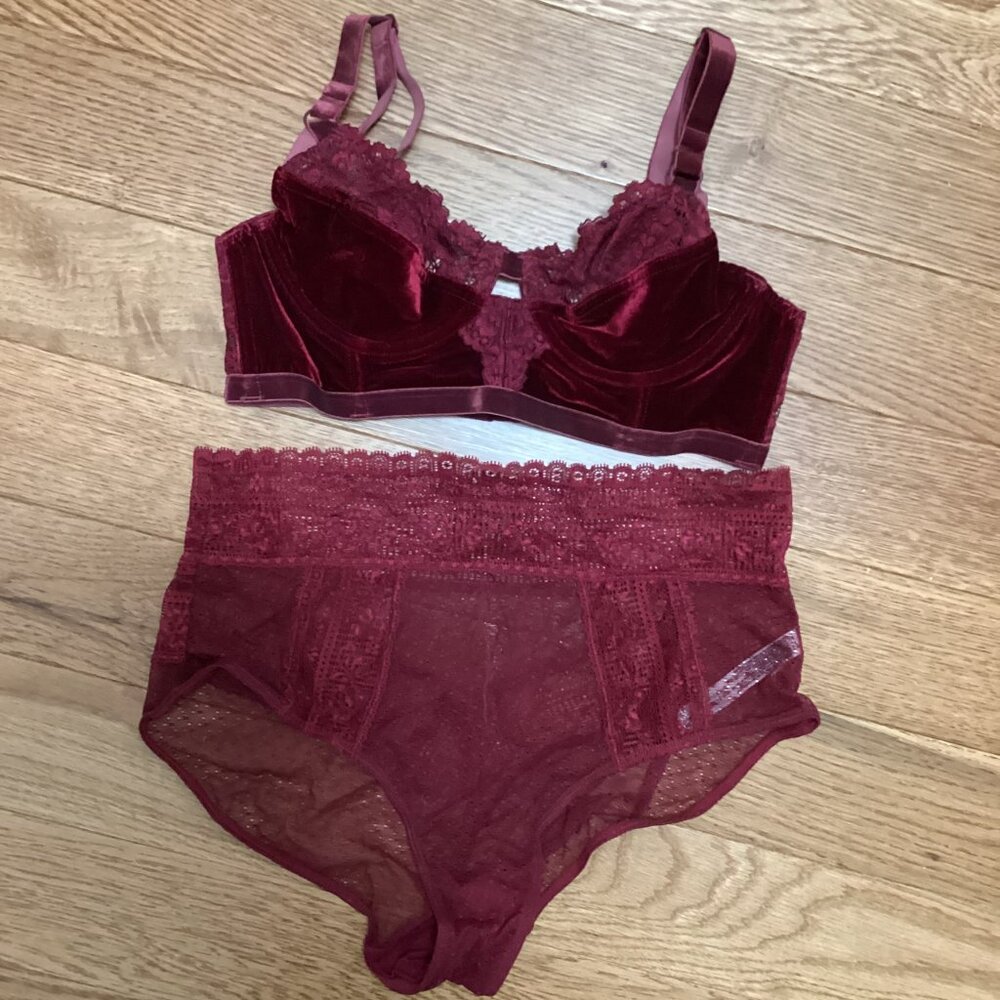NEW Intimately Free People Free Light Shadow Velvet Underwire Bra 34A LACE PANTY